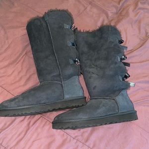 basically new ugg tall Bailey bow (gray)